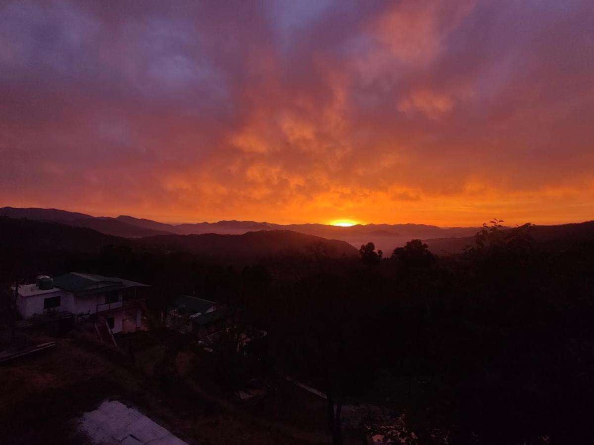 Bhanu Homestay, Kasar Devi 알모라 외부 사진